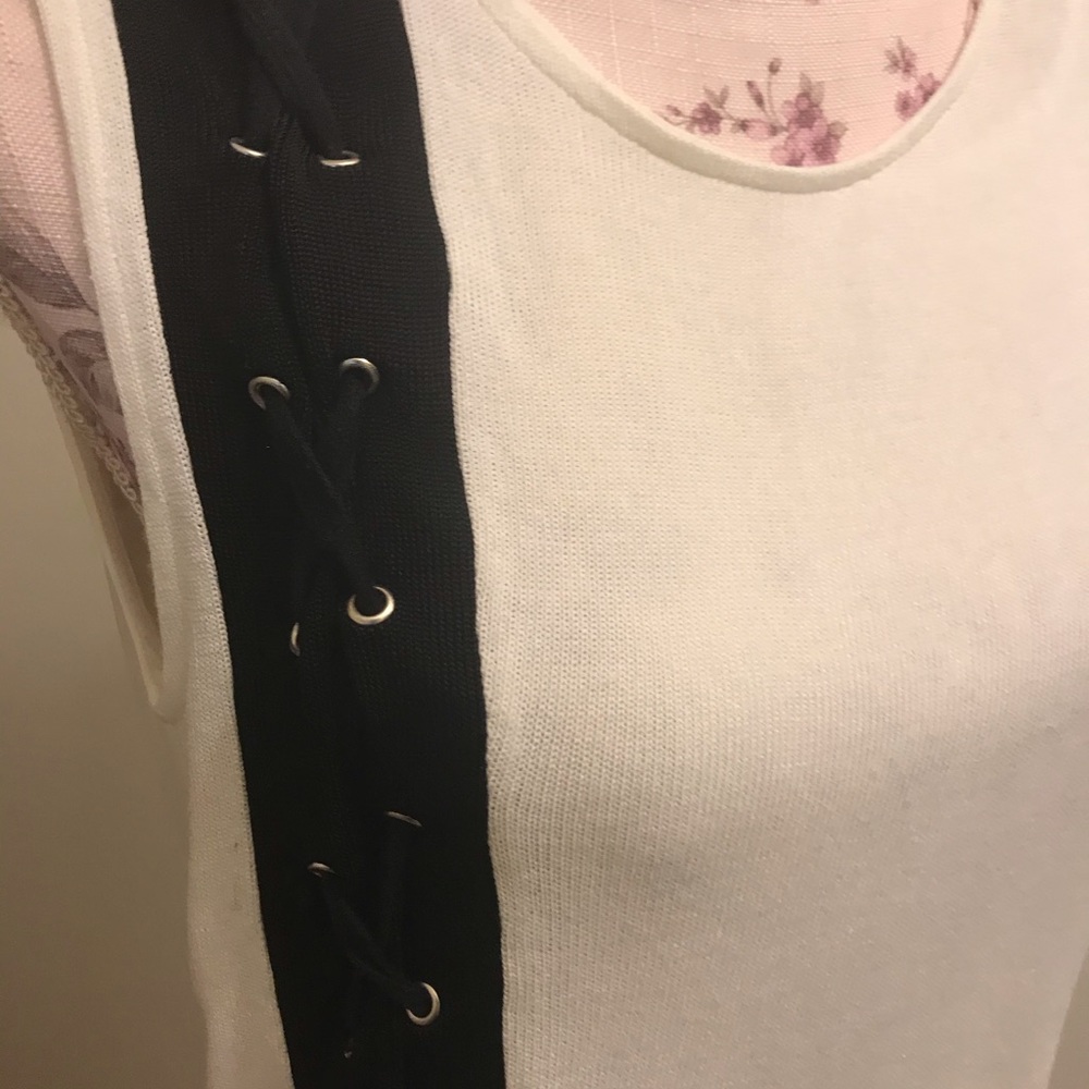Top - Picture 2 of 5
